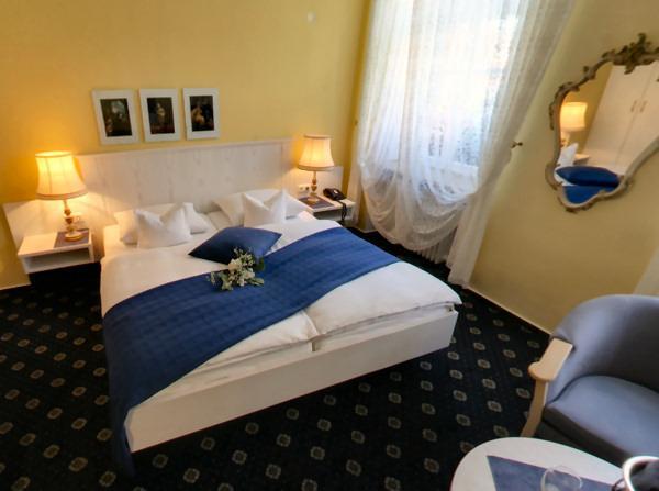 Hotel-Restaurant Drei Hasen Michelstadt Bagian luar foto